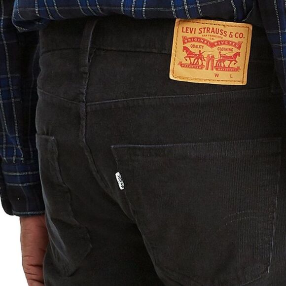 Levi’s Men’s 502 Taper Corduroy Pants - Picture 5 of 5